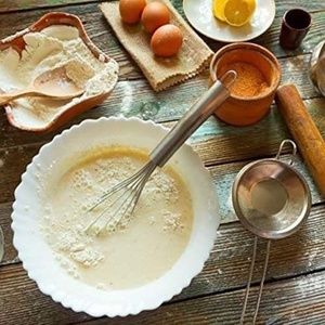 Batidor de Huevos de Acero Inoxidable con Mango de PP, Bien Equilibrado y Resistente - Product Image 3