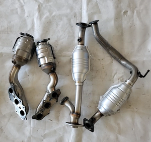 Convertisseur catalytique à trois voies de remplacement OE pour le nouveau Toyota Land Cruiser Prado 4000 4.0L - Product Image 2