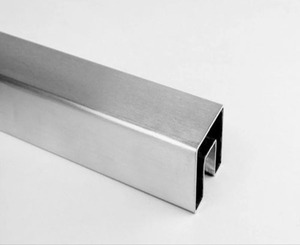 Tubos y Perfiles Ranurados de Acero Inoxidable de Alta Calidad para Barandillas, Balaustradas y Uso Estructural - Product Image 1