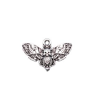 Amuleto de Mariposa Muerta 20x13mm de Aleación de Zinc Plateado Antiguo con Alas de Calavera para Decoración de Altar de Brujería - Product Image 3