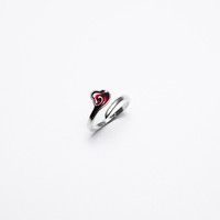 Anime Akatsuki Uchiha Itachi Sasuke anillo azul rojo nube Metal anillos Halloween moda Cosplay accesorio regalos