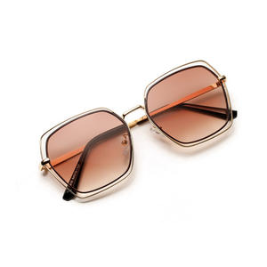 Lunettes de soleil tendance 2021, grandes montures personnalisées, UV400, lunettes de soleil carrées surdimensionnées pour femmes 2021 - Product Image 5