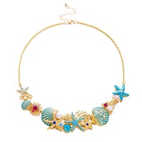 Collier étoile de mer pour femme, accessoire de mode féminin au design unique, au style affirmé et sophistiqué, idéal pour les occasions spéciales.