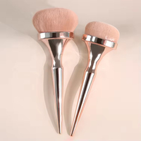Pinceau de maquillage professionnel élégant, super doux, doré, grand format, à poils synthétiques, manche en plastique, pour fond de teint, poudre et blush visage