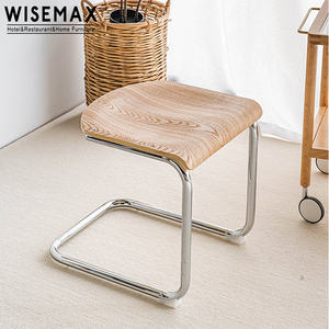 WISEMAX FURNITURE <strong>Mid</strong> <strong>century</strong> Minimalist Low Price <strong>Small</strong> Metal and Brown Wood Dining <strong>Chair</strong> for Coffee Shop