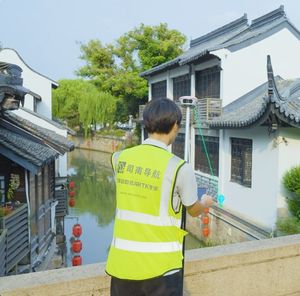 SOUTH Insight V2 GNSS RTK Receiver Harga Terjangkau Alat Survei Gps Gnss Rtk dengan Perangkat Lunak & Firmware SurvStar yang Dapat Diupgrade Rtk - Product Image 4