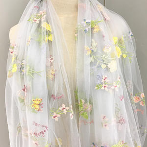 Tissu en dentelle de tulle extensible et doux, brodé style européen, <span class=keywords><strong>multicolore</strong></span>, pour robes de mariée et vêtements féminins – Vente en gros - Product Image 4