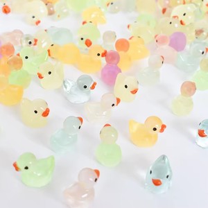 Figurines miniatures lumineuses de canards en résine multicolore les plus populaires pour le bricolage Fée Jardin Paysage Maison de poupée Slime Charms - Product Image 5