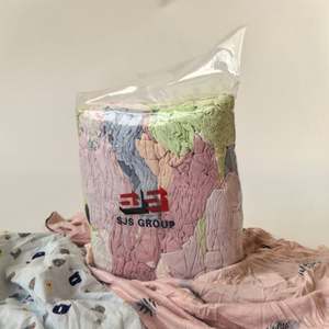 Trapos de limpieza industrial ecológicos de colores claros, hechos de algodón, adecuados para la limpieza industrial. - Product Image 1