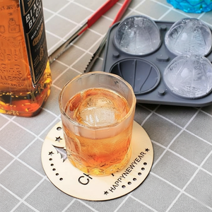 Molde de Silicona <span class=keywords><strong>para</strong></span> Cubitos de Hielo con Forma de Baloncesto 3D de 4 Cavidades con Tapa de Embudo, Fabricante de Bolas de Hielo Esféricas Grandes <span class=keywords><strong>para</strong></span> Whisky, Bourbon, Cócteles y Bebidas - Product Image 2