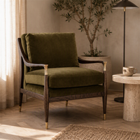 Fauteuil en velours vert olive de style moderne du milieu du siècle, avec structure en bois et finitions en laiton, pour salon, chambre ou coin lecture