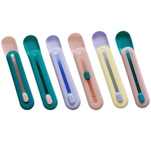 Portable Pet Chaton <span class=keywords><strong>Chats</strong></span> Bande Squeezer Scoops Logo personnalisé <span class=keywords><strong>Alimentation</strong></span> Chat Traiter Bâton Squeeze Feeder Cuillères - Product Image 1