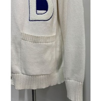 Vente en gros de pulls universitaires personnalisés Cardigan unisexe boutonné en chenille brodé avec logo en coton avec poches Pull rayé pour homme