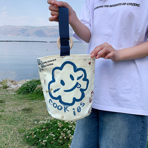 Cartoon-Canvas Damen-Bucket-Bag mit Magnetverschluss, frischer, süßer Stil, tragbare Handtasche für Büroangestellte - Product Image 1