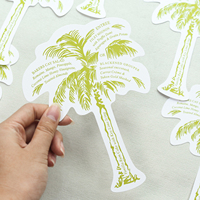 Tarjetas de menú de papel en forma de árbol personalizadas con detalles de menú impresos ideales para eventos temáticos tropicales y bodas