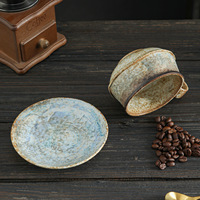 Cangkir Kopi Keramik Vintage Dehua Wabi-Sabi Mewah Ringan Buatan Tangan dengan Tampilan Menawan, Hasil Pembakaran Tungku, Dilengkapi Piring Saji dari Batu Keramik