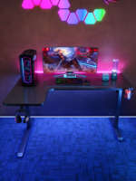 Bureau de jeu personnalisé en forme de L Grande table de jeu noir et blanc Bureau d'ordinateur Bureau à domicile pour PC