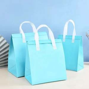 Sac isotherme réutilisable pour courses et pique-niques, en non-tissé avec feuille d'aluminium et motif lettres, garde les aliments au chaud ou au frais - Product Image 4