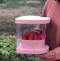 Boîte d'emballage de fleurs pliable en forme de cœur pour la Saint-Valentin, de haute qualité, faible MOQ, avec fenêtre transparente en PVC, en stock