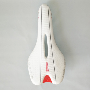 Sillín de Bicicleta VADER para Bicicleta de Montaña y Carretera, Asiento Cómodo con Cojín, Unisex para Adultos, Diseño Moderno - Product Image 1