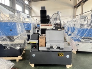 Mesin Edm pisau kecil Edm ukuran kecil kecepatan tinggi DK7735 mesin Edm pemotong kawat - Product Image 2
