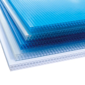 Plaque de toiture en <span class=keywords><strong>polycarbonate</strong></span> haute résistance 2026, plaque de <span class=keywords><strong>polycarbonate</strong></span> multicouche 16 mm, plaque de <span class=keywords><strong>polycarbonate</strong></span> <span class=keywords><strong>alvéolaire</strong></span> <span class=keywords><strong>pour</strong></span> <span class=keywords><strong>serre</strong></span> - Product Image 1