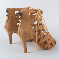 Sepatu dansa Suede imitasi bertali aprikot kustom sepatu dansa Ballroom Salsa Wanita sol Suede lembut 8.5CM