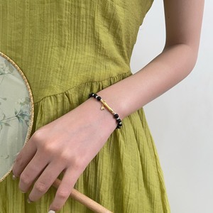 Bracelet en argent sterling Yinruitai S925 avec agate noire pour femmes, à porter tous les jours, cordon élastique réglable - Product Image 1