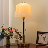 Lampe de table minimaliste du milieu du siècle avec interrupteur à chaîne, design nordique, lumière de table protectrice pour les yeux, chambre d'hôtel