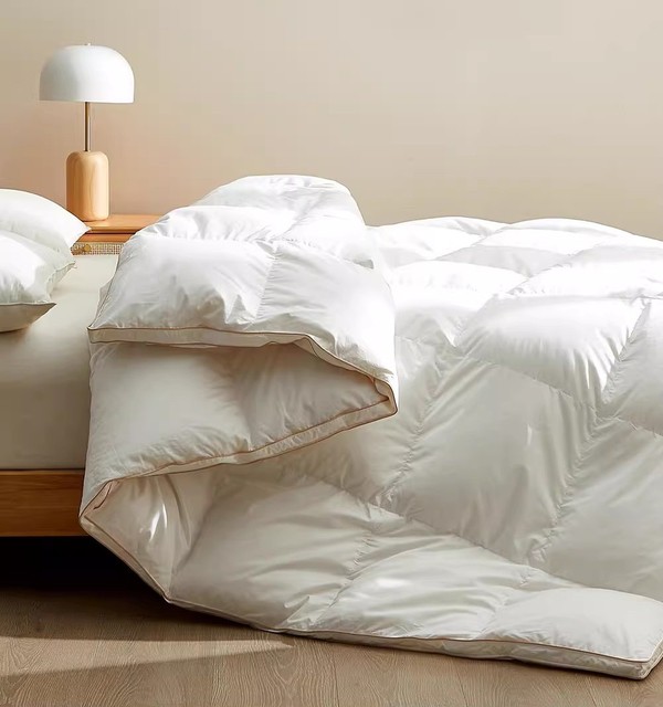 Hotel Luxury Bedding Comforters , Cotton Ultra-Soft, Breathable Duvet Insert,Premium Extra Fluffy Goose Down Comforter