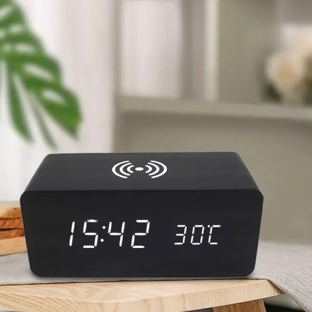 Mesa de viaje de madera, luz LED trasera de escritorio, despertador Digital colorido, reloj de mesita de noche, Digital