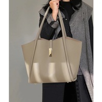 Sac à main de luxe pour femme en cuir véritable, imperméable, sac bandoulière brodé avec cordon de serrage et fermeture éclair, collection été 2025