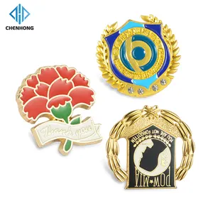Di alta qualità Design unico spille distintivo placcato oro inserto in oro smalto animale Pin uccello con Logo Tag per Club del leone