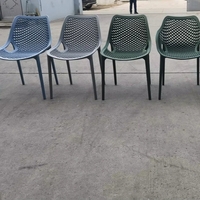 Chaise en plastique PP de style moderne pour salle à manger, hôtel, école, parc, hôpital, empilable, utilisation en extérieur pour restaurant
