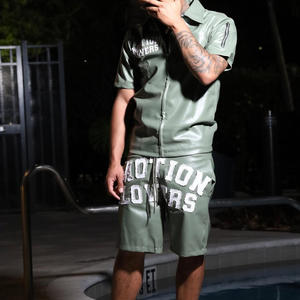 Oyalamak erkek deri şort takımı Zip up yaka kısa kollu T-shirt ve şort 2 adet deri eşofman takımı - Product Image 3