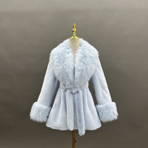 <span class=keywords><strong>Cappotto</strong></span> da Donna Janefur Personalizzato in Pelliccia di Visone Sintetica Marrone con Strisce Morbide, <span class=keywords><strong>Collo</strong></span> a V e Cintura - Product Image 5