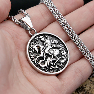 Yunnique – collier avec pendentif Saint George en acier inoxydable, breloque ronde, design de dragon équestre, bijoux pour hommes, cadeau - Product Image 4