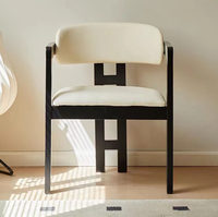 Chaise de salle à manger de luxe légère, design créatif rétro, en bois massif noir, style médiéval, pour hôtel