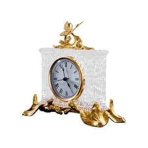 ZsDesigns European Crystal House Sharp Golden Copper Flying Butterfly Decoration Needle Desk & orologi da tavolo