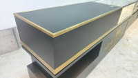 Vitrine à bijoux haut de gamme en verre trempé noir et or avec éclairage LED, écologique, étanche, taille personnalisable, pour centre commercial YIZHAN