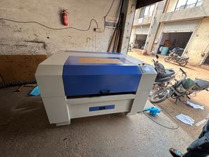 Graveur laser de bureau automatique Infitek 150W CO2 pour cuir, MDF, bois et feuilles d'acrylique - Product Image 2