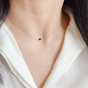 卸売 14Kゴールド ジュエリー 韓国風 ミニ 精巧 四つ葉のクローバー チャーム 14Kゴールド ペンダント ネックレス 女性用 - Product Image 3