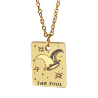 Collier de tarot mystique en acier inoxydable étanche, pendentif soleil et lune magique pour la divination