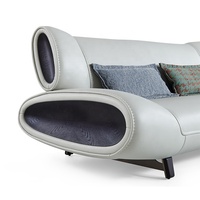 Moderne Wohnzimmermöbel Hochwertiges Dickes Leder-Sofa mit Geraden Linien Dreisitzer-Sofa Geeignet für Villen und Große Wohnungen