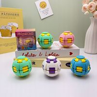Nouvelle balle anti-stress rotative pour les doigts, spinner à 360° °   Jouet Gyro Cinétique Mécanique Premium Anti-Stress à Pression et Rotation