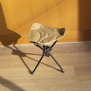 Taburete giratorio de tres patas para acampar al aire libre, silla plegable de aleación de aluminio, taburete de pesca portátil ultraligero, taburete para montañismo - Product Image 3
