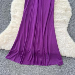 Abito <span class=keywords><strong>da</strong></span> Sera di Lusso con Cut-out e Cristalli, Vestito <span class=keywords><strong>da</strong></span> <span class=keywords><strong>Donna</strong></span> con Collo Halter e Corsetto in Vita <span class=keywords><strong>per</strong></span> Gala e Matrimoni - Product Image 6