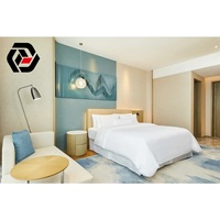 Suite de chambre d'hôtel 5 étoiles en bois massif insonorisée avec fenêtre pleine hauteur, fabriquée par un fabricant FF&E, pour une chambre d'hôtes silencieuse