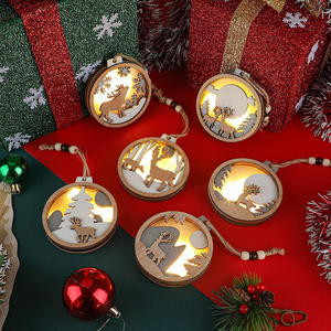 Juego de adornos rústicos de granja de Navidad LED 3D para decoraciones de árboles de Navidad, adornos colgantes de madera de reno con purpurina - Product Image 5