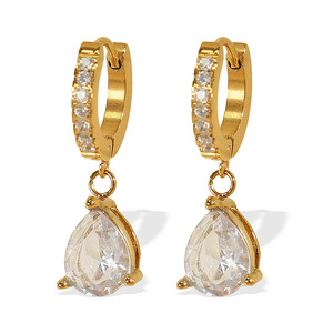 Boucles d'oreilles pendantes style rétro minimaliste européen et américain, en or avec zircon, serti clos en forme de goutte d'eau, bijoux de mode pour femme pour les soirées - Product Image 5